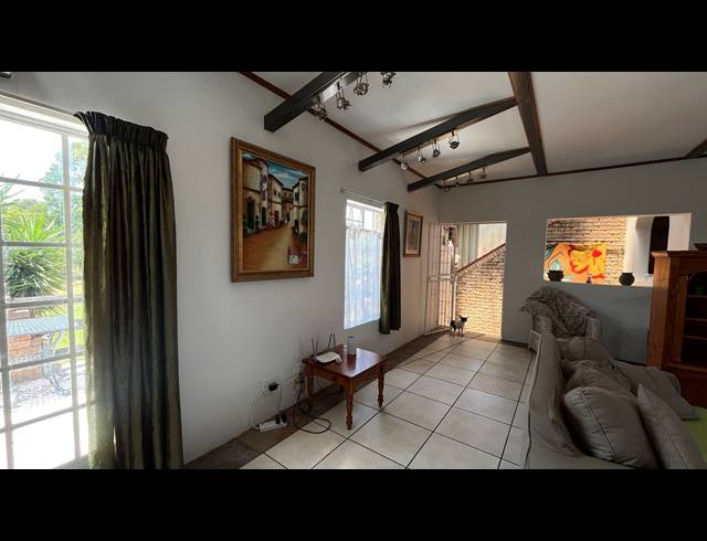 5 BEDROOM FREESTANDING FOR SALE IN BENONI AH